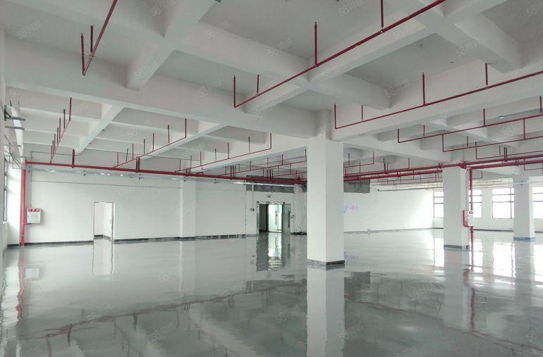 寮步全新园区楼上1950平方厂房出租，现成豪华装修，水电齐全