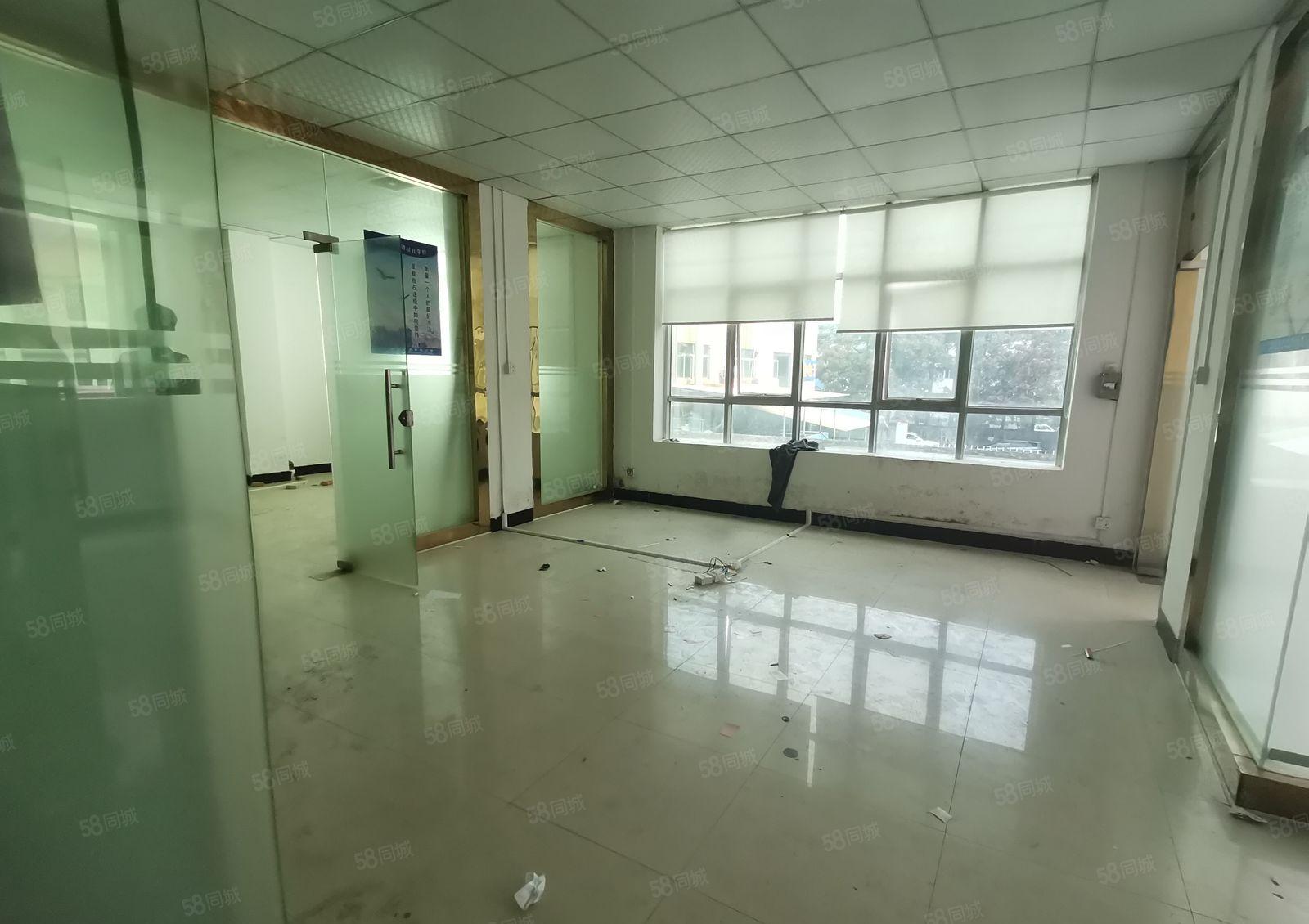 寮步向西独栋厂房1050平，水电齐全，带现成装修，环境好