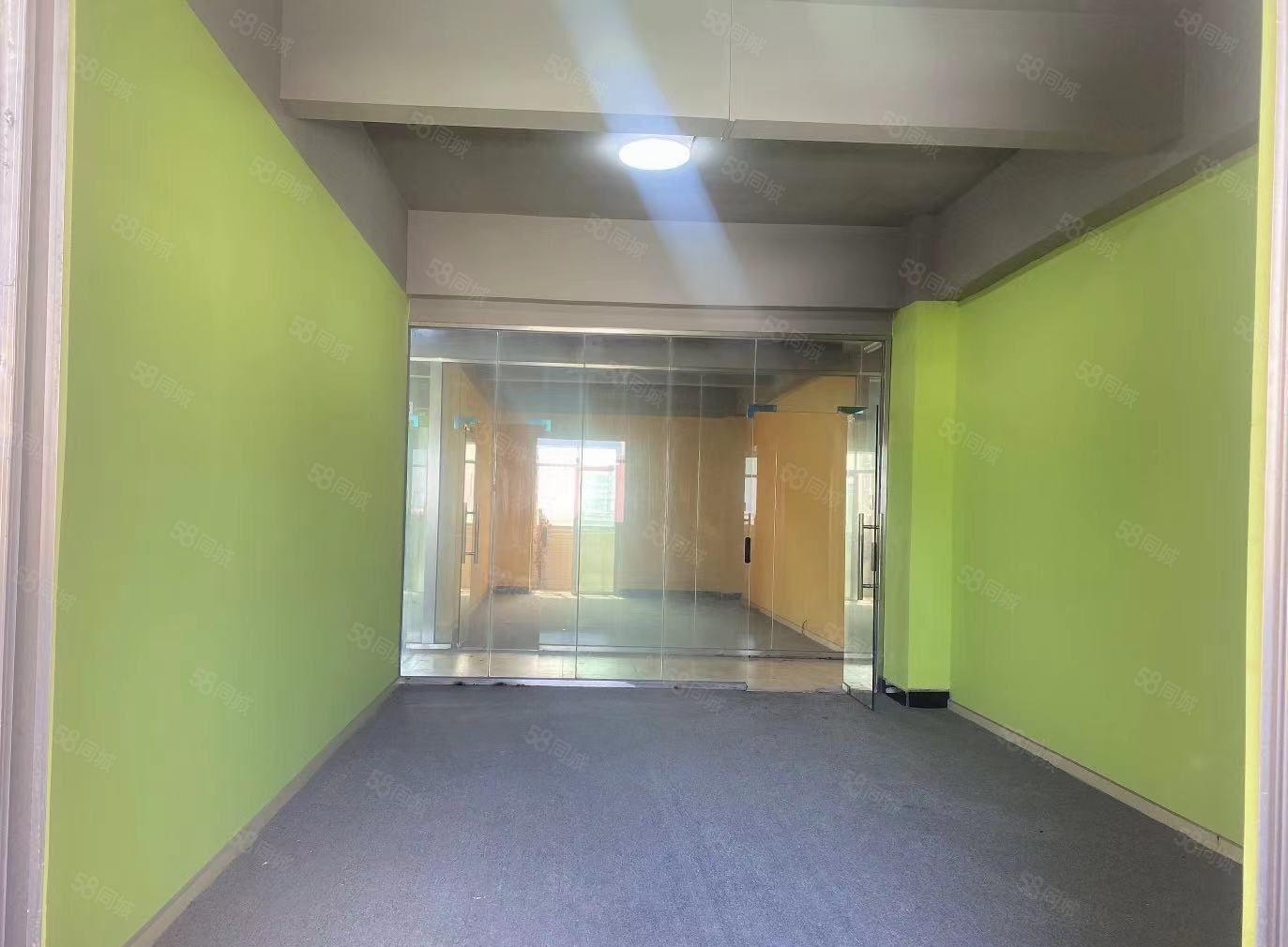 寮步镇华南城新出独院厂房分租一栋2760平方，豪华装修办公室