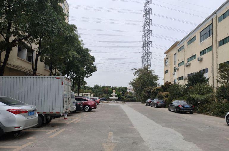 寮步 良边 独院厂房 分租 一楼300平方，价格便宜地段好