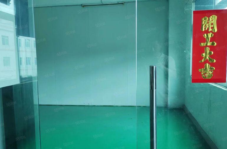 寮步西溪3楼700平方厂房出租，带装修办公室现成地坪漆10元