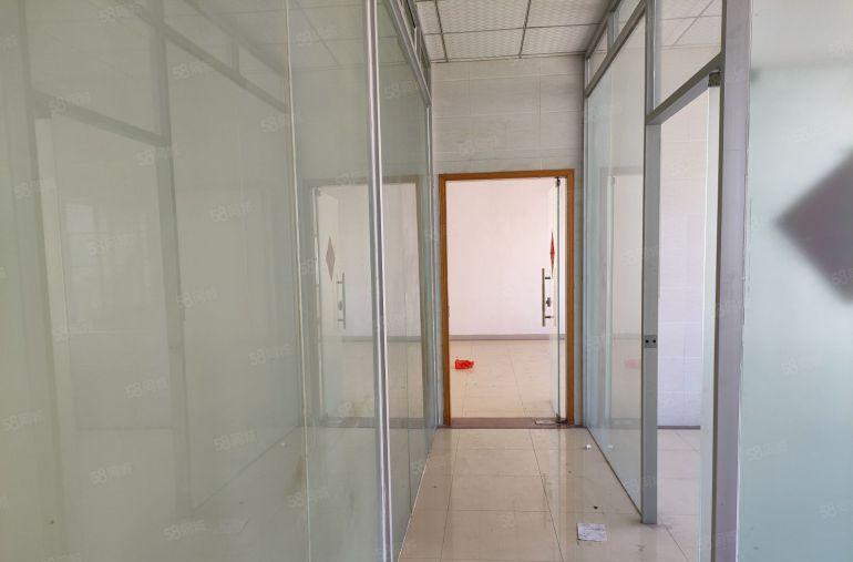 寮步楼上现成精装厂房便宜出租，1200平和2800平拎包入驻