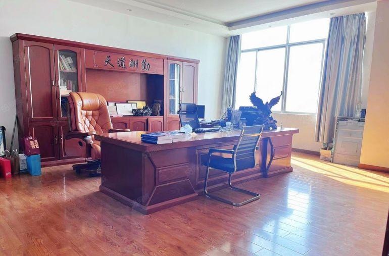 10元寮步原房东无尘精装修独院厂房出租一楼到三楼各880平米