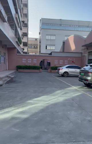 寮步镇下岭贝村原房东厂房出租 面积11000平方 形象好