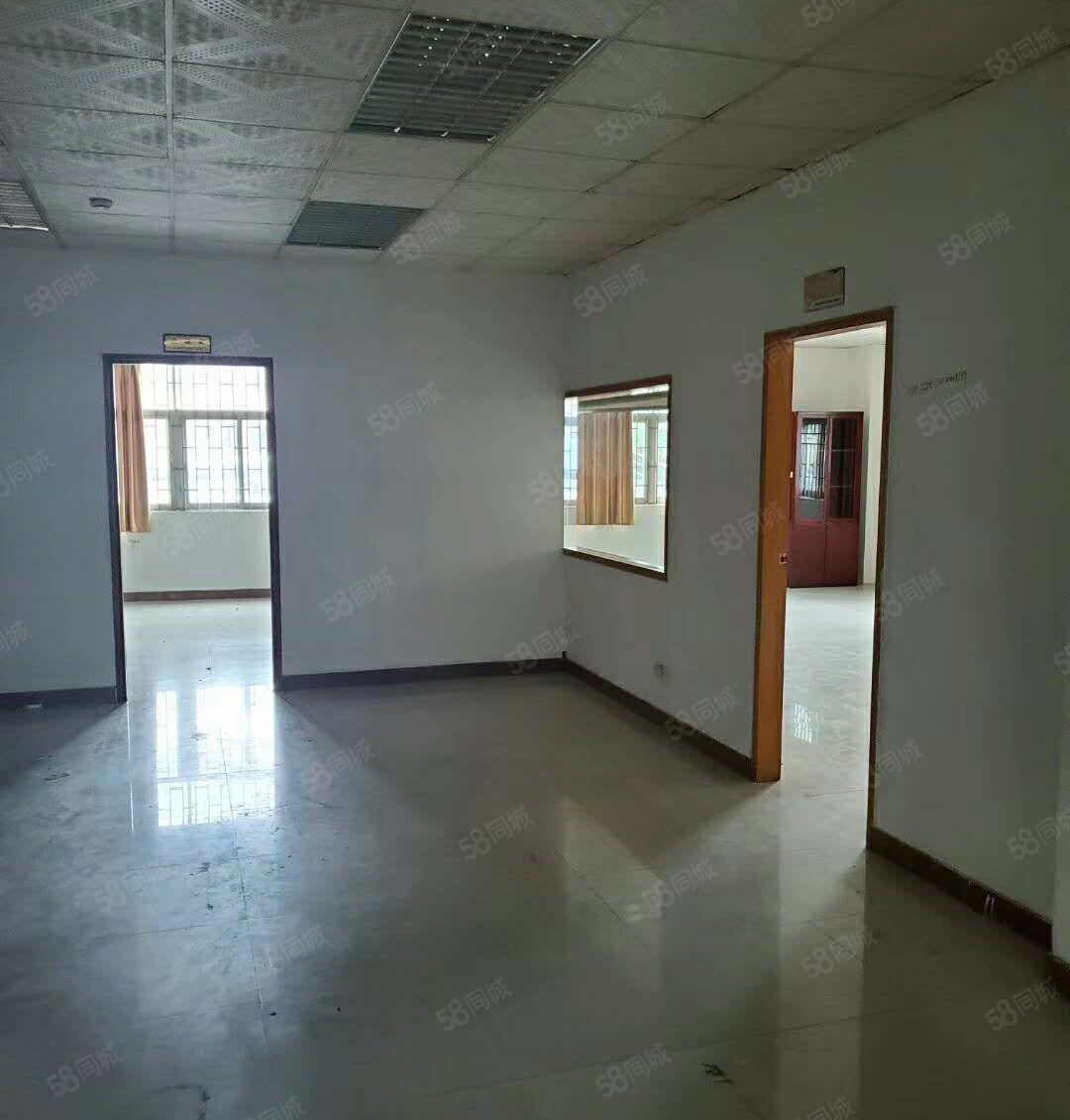 低价出租寮步横坑新出小独院厂房800平方不收取管理费用