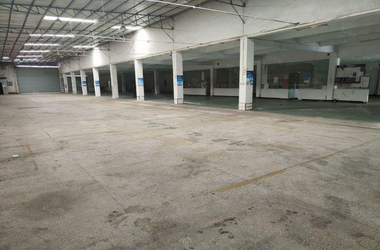 寮步泉塘原房东2500平一楼带现成办公室出租