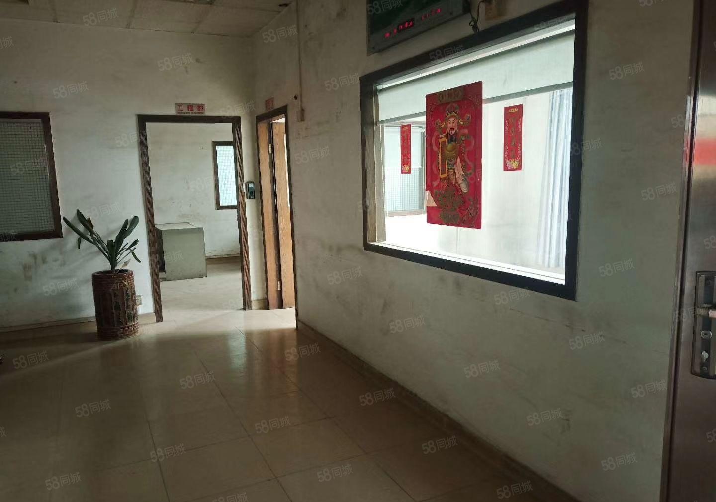 寮步镇莞樟路边楼上新出600平出租，可做加工，仓库