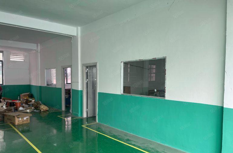 寮步新出楼上800  全新地坪漆 带装修办公室