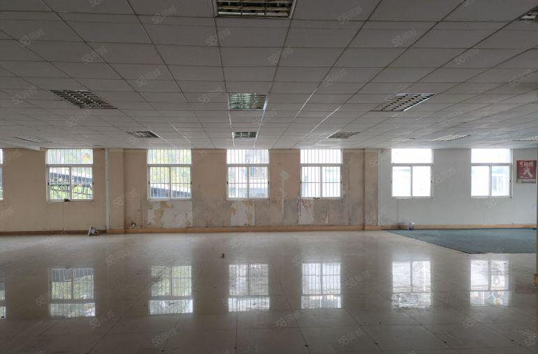 寮步岭厦即将空出二楼整层600平方，精装修，九成新