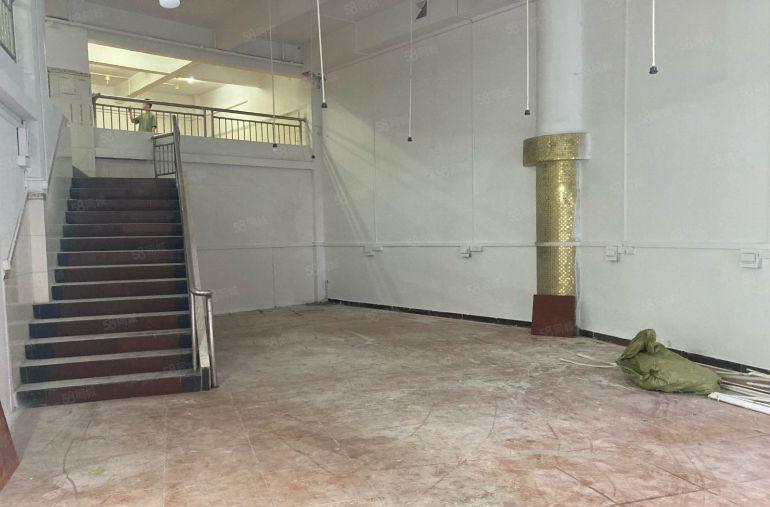 寮步原房东铺位带阁楼低价出租，可生产办公住宿