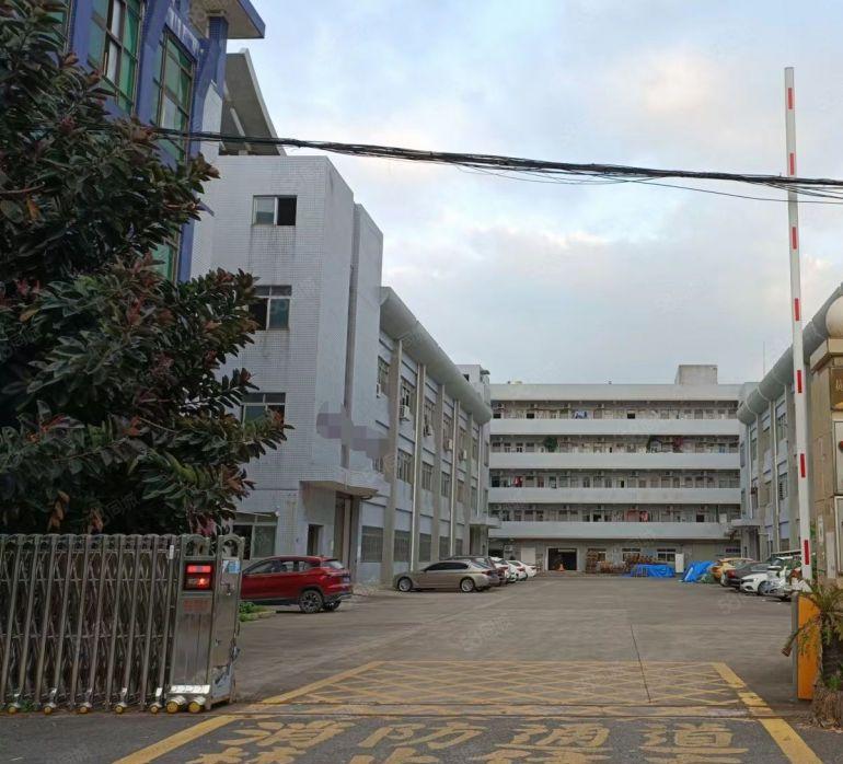 寮步园区厂房   出租整层1400平方米   低价出租