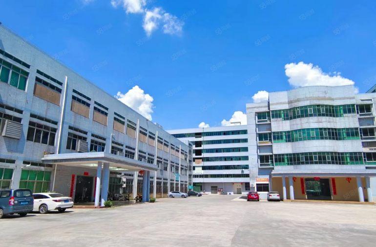 寮步下岭贝1780平方厂房出租，2吨货梯，办公室带装修