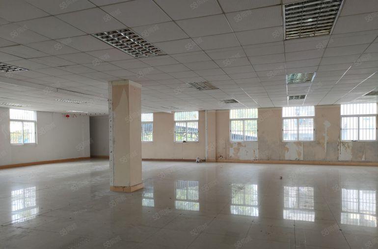 寮步 华南城 高新科技园 二楼 1000平方，带精装修