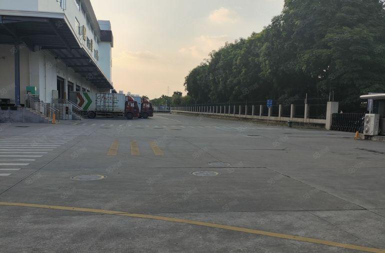 寮步镇13米高物流仓库，双高台仓库，电商仓库快递仓库，高速近