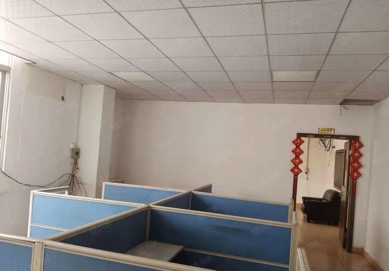 寮步凫山钢构厂房出租面积1000平方，滴水7米，可架行车