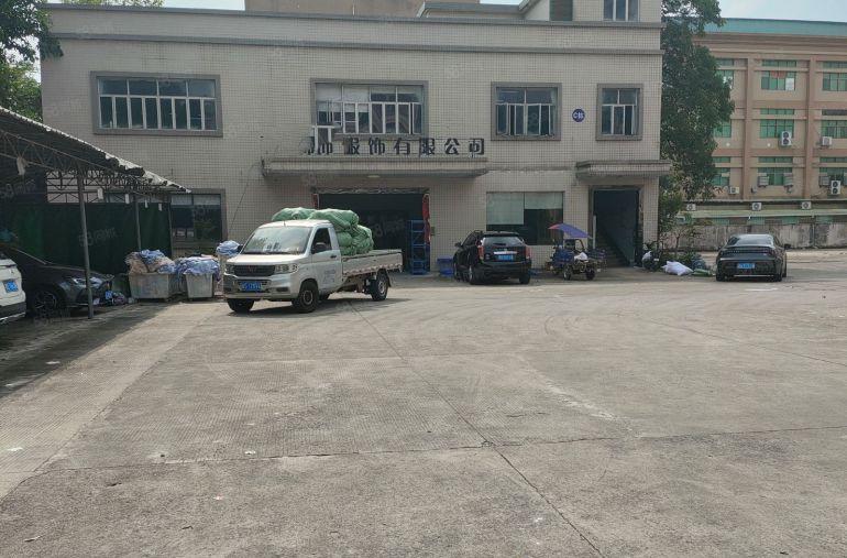 寮步镇高速路口边二层独院厂房仓库出租，带豪华精装修，超大空地