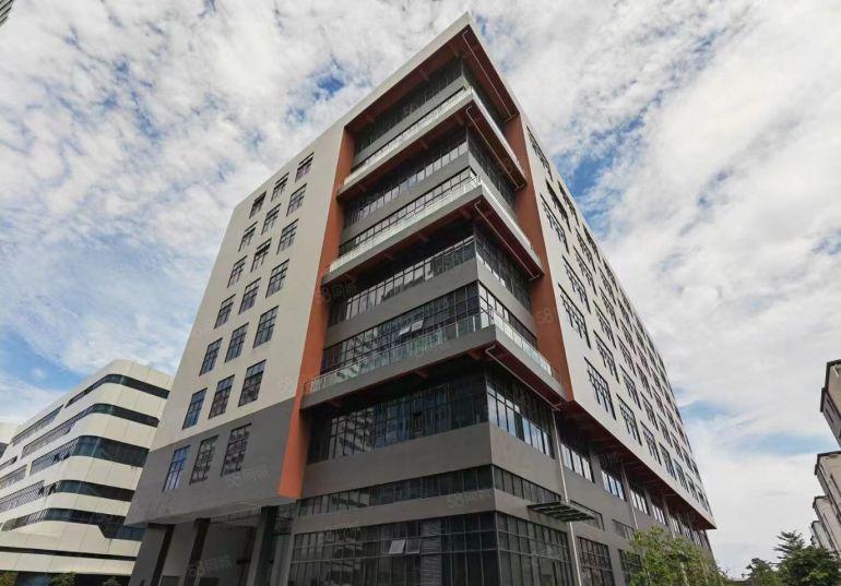 松山湖靠寮步低层厂房出租1至2楼5800平空地大带卸货平台