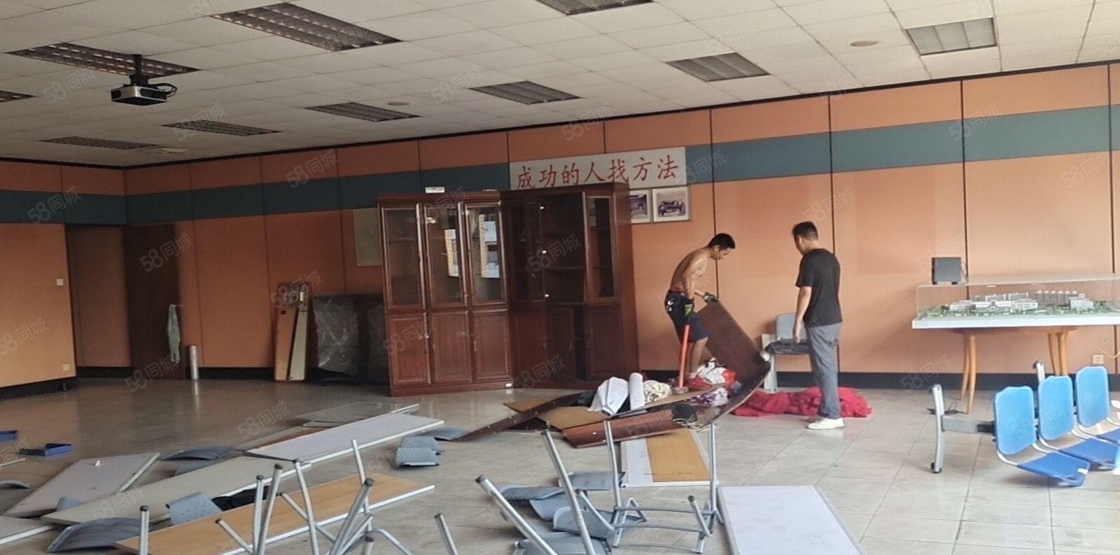 寮步凫山原房东厂房出租7800平方可分租！