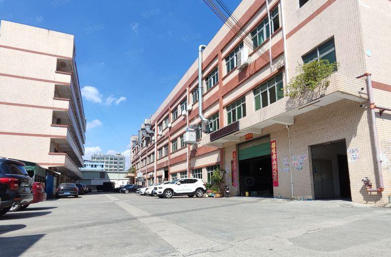 寮步刘屋巷2楼2000平方厂房出租，现成办公室装修，水电齐全