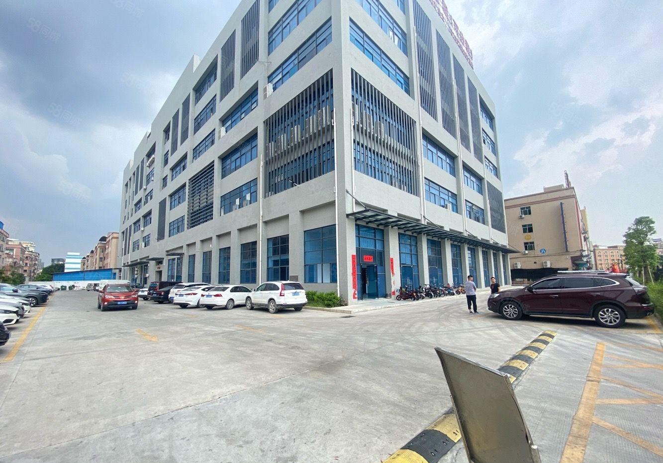 莞城新出漂亮园区厂房出租，可分租空地大。适合小加工电子仓库