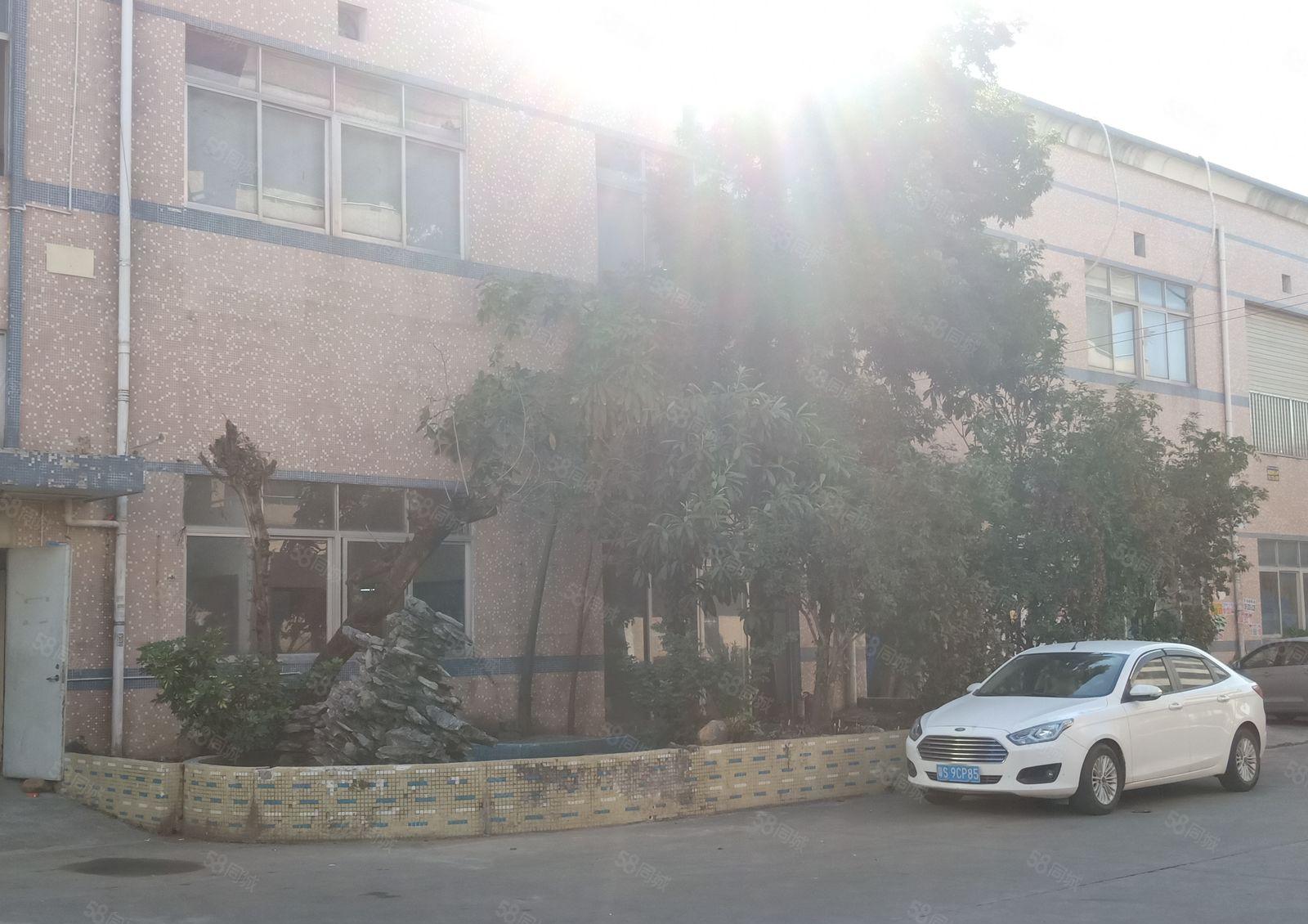 二楼整层1600平米带无尘车间精装修带电梯业主直租