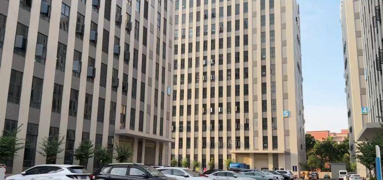 13元凤岗雁田一手房东楼上2500平带装修无转让费厂房出租