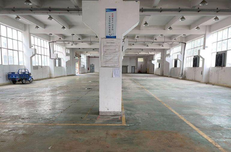 独院独栋厂房）凤岗中心新出1~2层3000平米厂房出租可分租