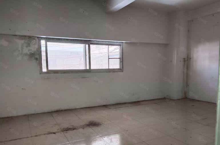 凤岗雁田原房东面积实在一楼760平现成航车装修办公室出租