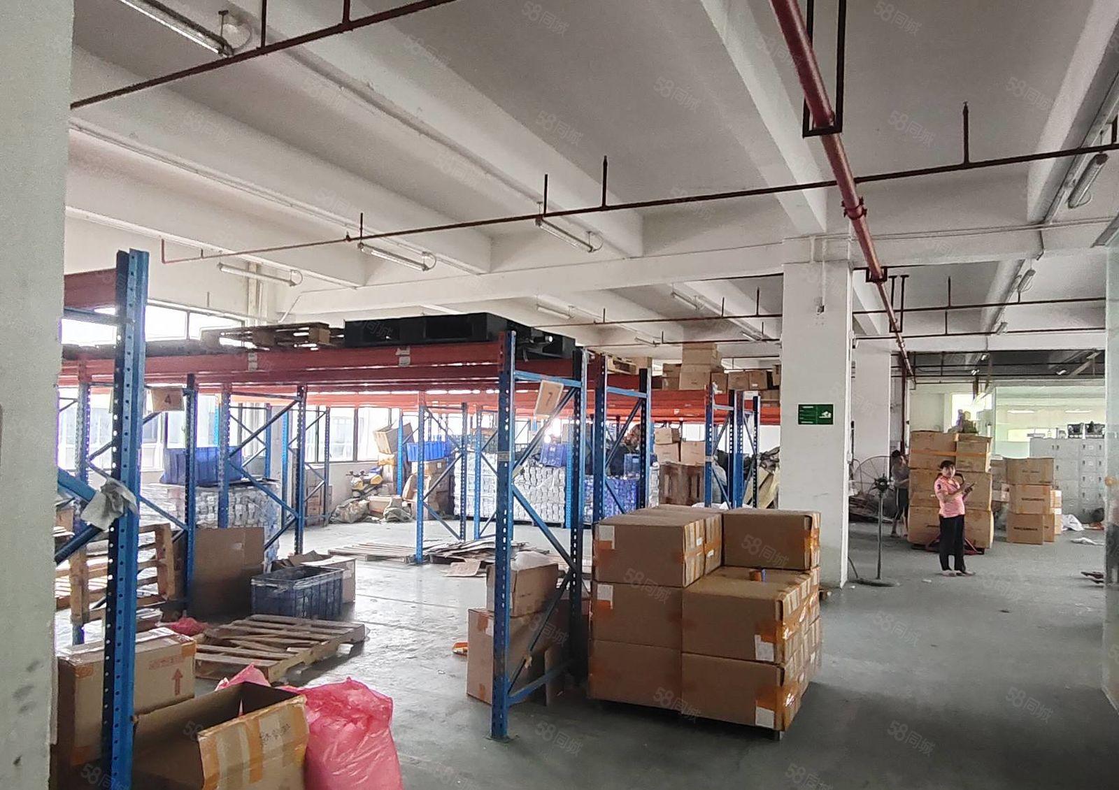 凤岗靠近平湖楼上1000平方花园厂房大气好招工靠近主干道方便