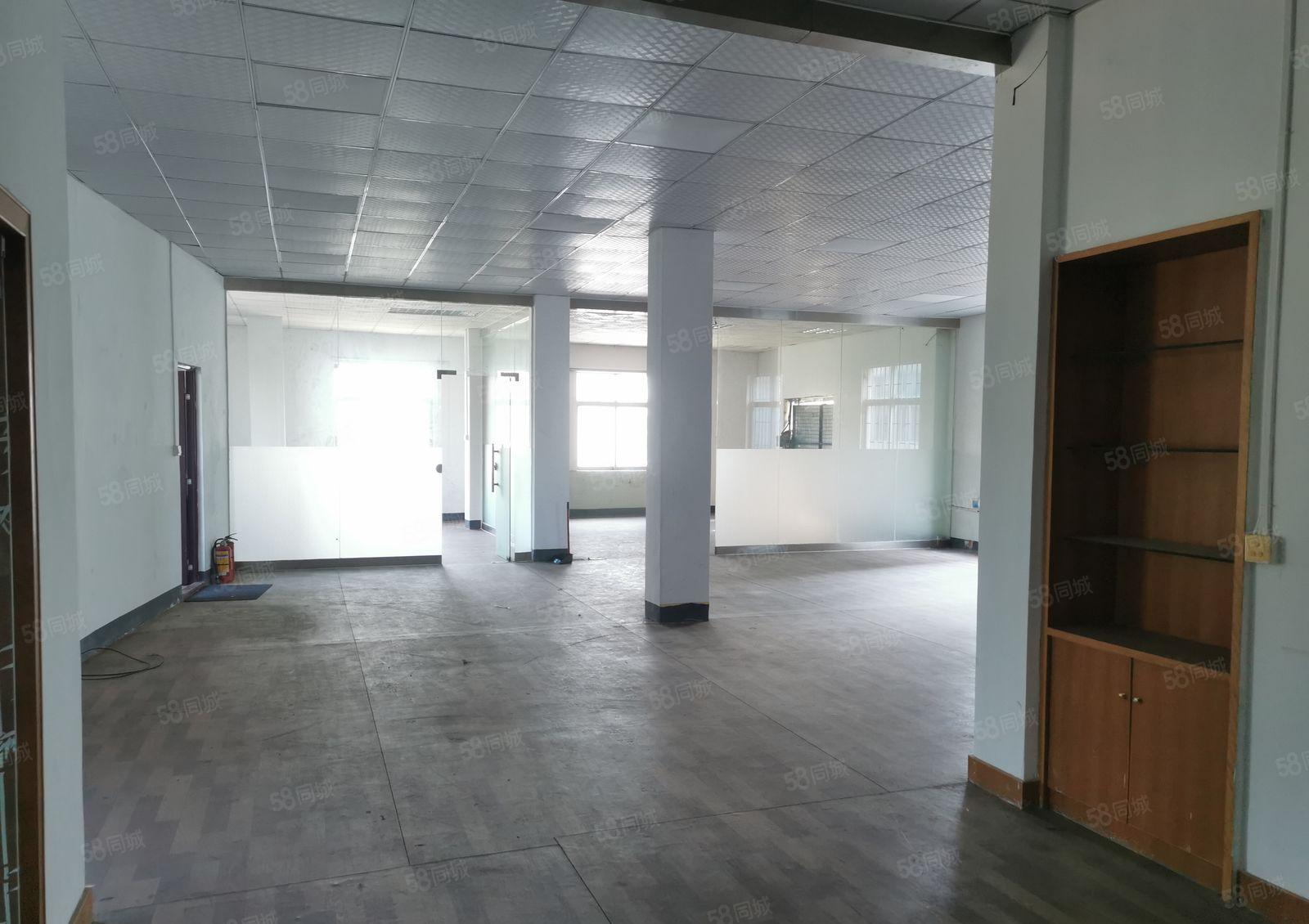 二楼300方！现成装修办公室小面积出租！！！