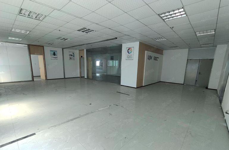 凤岗黄洞原房东精装修一整层1200平实际面积出租