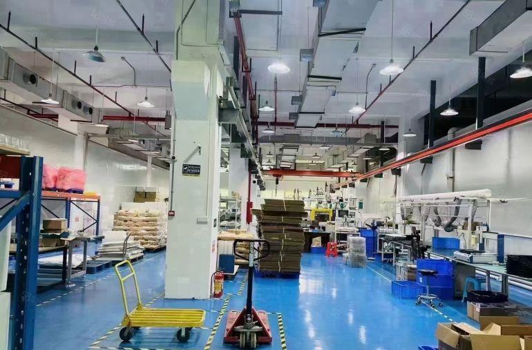 凤岗原房东金凤凰1楼2楼单层面积3000平全新地坪漆厂房出租