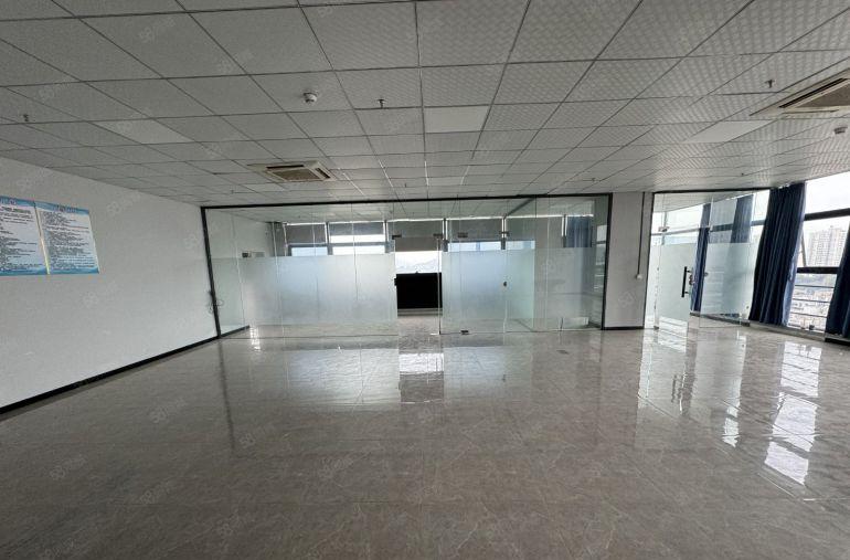 精装修轻工业厂房260平水电齐全拎包入驻园区配置齐全