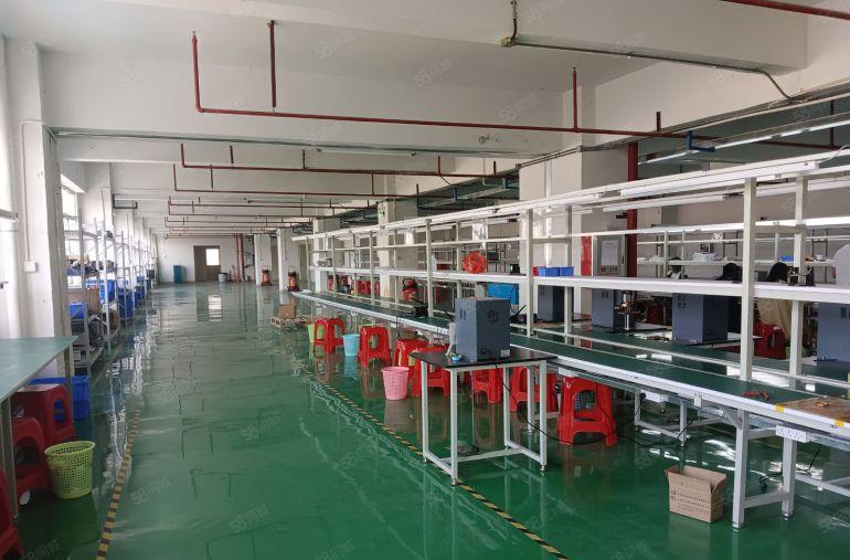 凤岗雁田新出原房东带办公室精装修工业厂房楼上1000平出租。