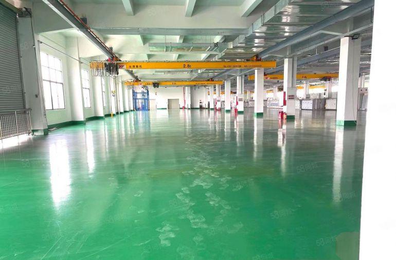 东莞凤岗2000平方带现成行车装修厂房出租