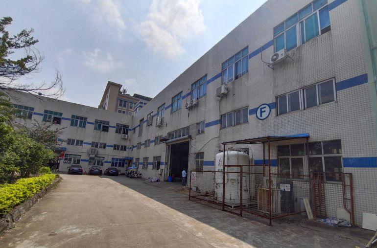 1000平方带行车免转让费原房东重工业一楼厂房出租雁田布心村