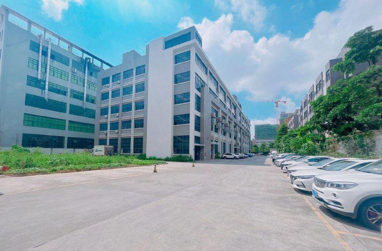 原房东带装修楼上厂房）凤岗新出2500平方米四楼厂房出租