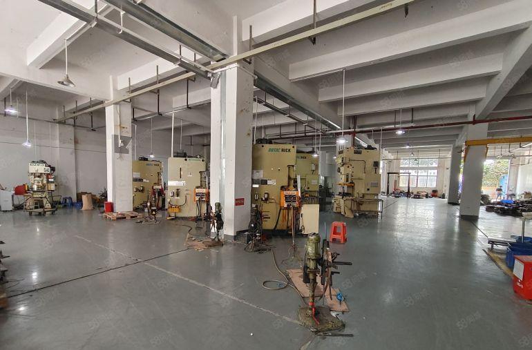 1楼租金24免租期2个月凤岗五联原房东一楼1400平厂房出租