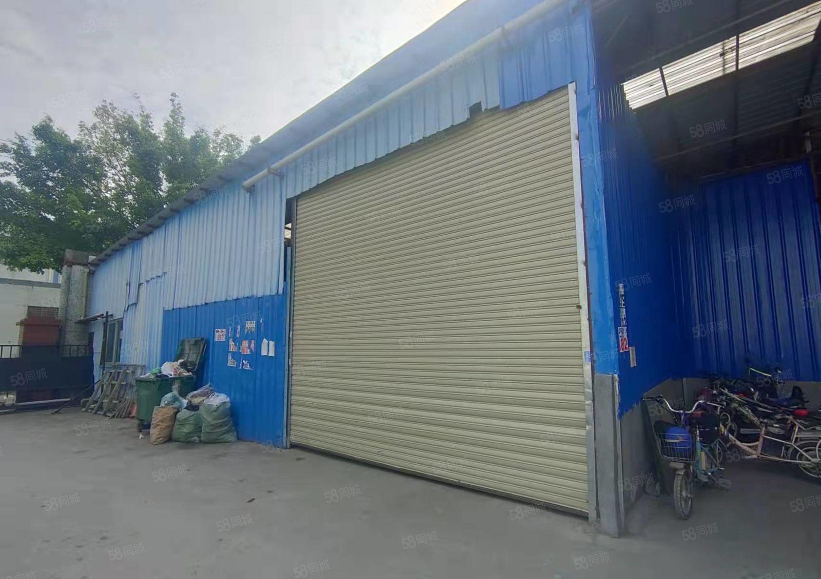 凤岗五联近平湖单一层钢构厂房出租1400平 现成行车 5米高