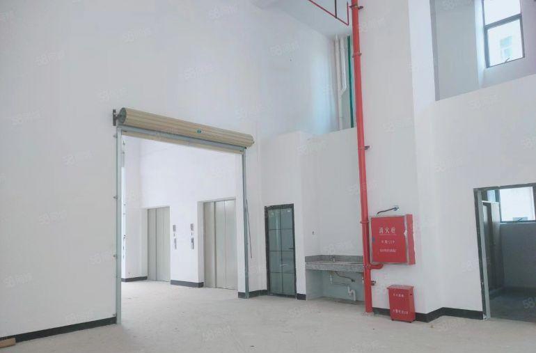 凤岗五联重工业原房东红本厂房招租，单层面积1500平，空地大