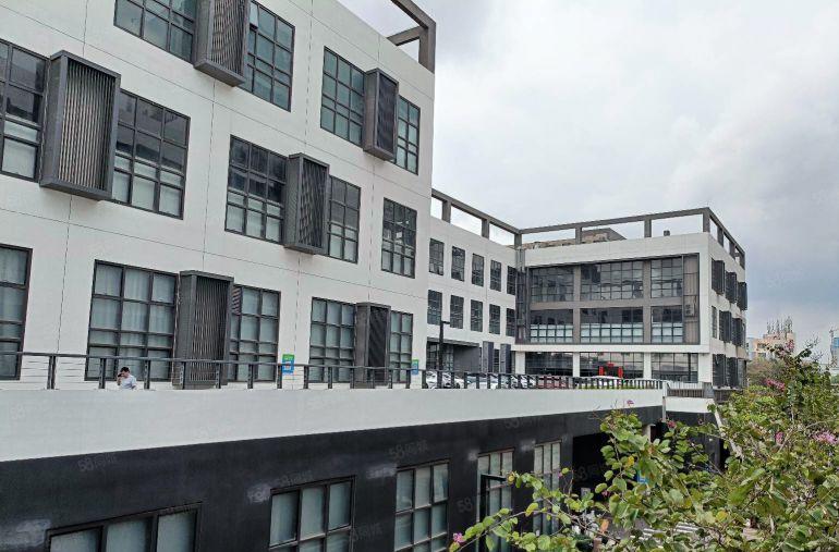 凤岗临深带装修一二楼各2000平厂房仓库出租，水电齐全可分租