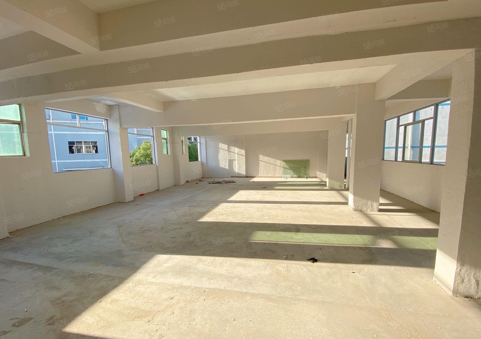 凤岗油甘埔整栋厂房大小可分现成办公室可做仓库行业不限