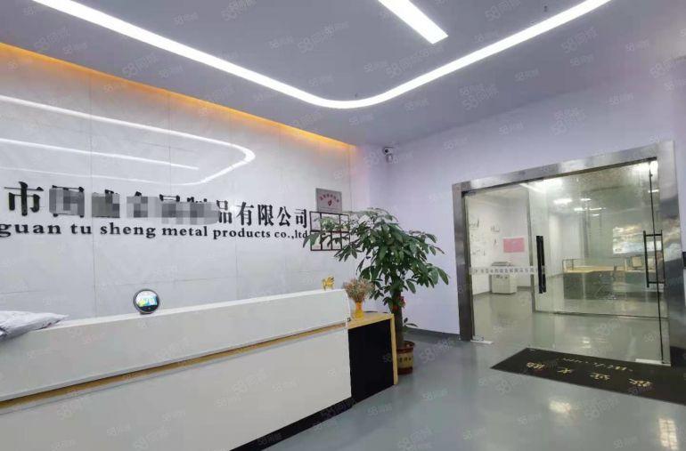 凤岗雁田靠平湖新出原房东楼上3200平厂房仓库出租，拎包生产