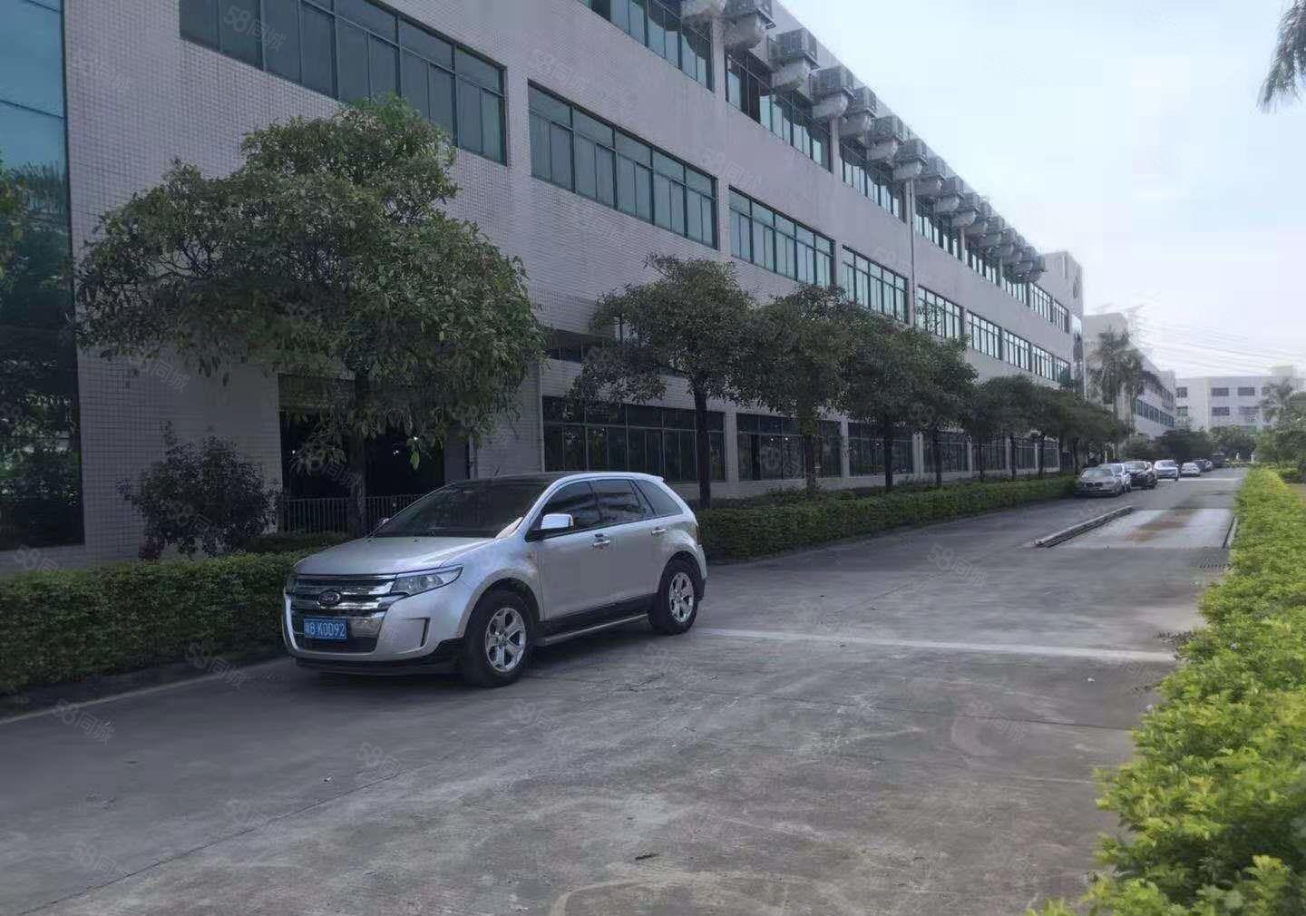 凤岗雁田靠近平湖新出原房东楼上4500平厂房仓库出租，形象好