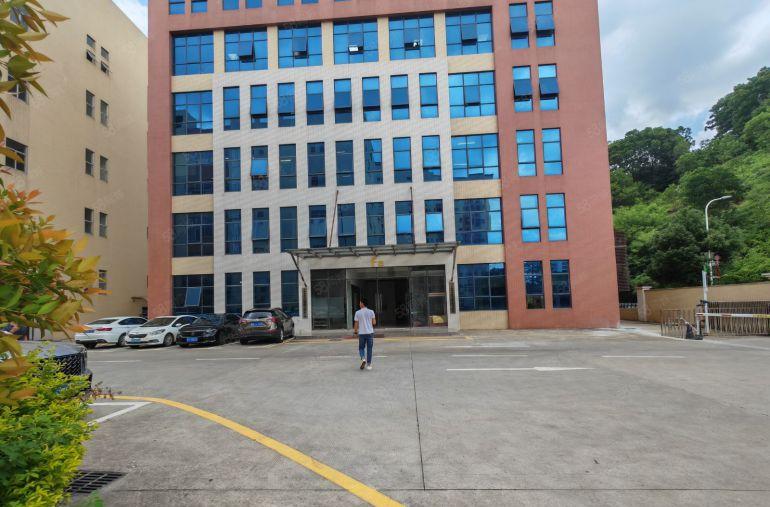 凤岗金凤凰厂房仓库出租2000平（500平起分）拖头进出方便