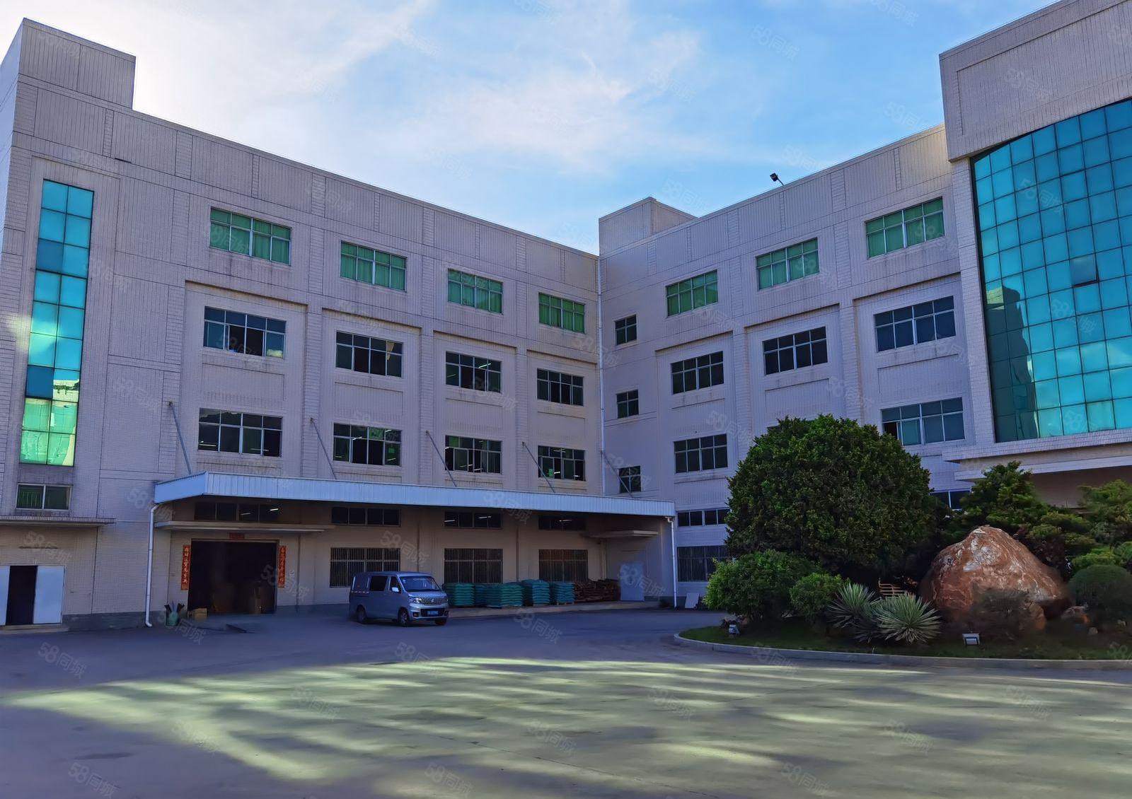 凤岗雁田月底空出独门独院花园式8000平方出租（可以分租）