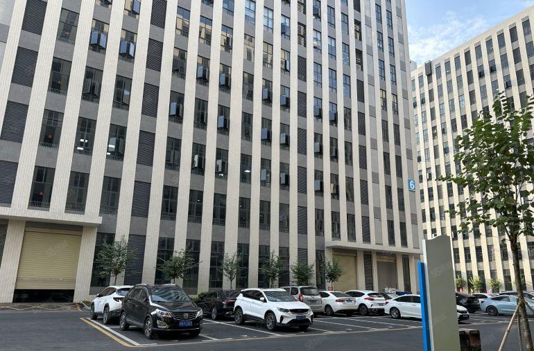 10元！凤岗雁田楼上1000平方带精装修厂房仓库出租