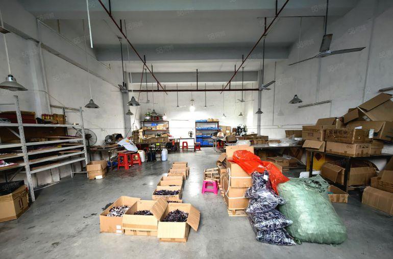 凤岗镇塘沥村原房东3楼精装修厂房1680平园区形象好厂房出租