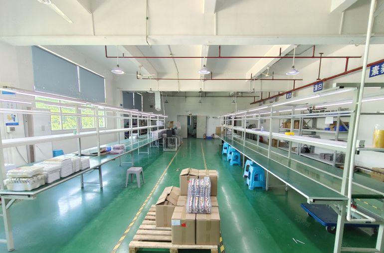 凤岗油甘埔原房东一整层750平厂房出租全新装修