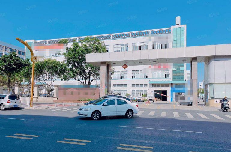 带行车一楼厂房）凤岗汽车站附近新出1500平方米厂房出租